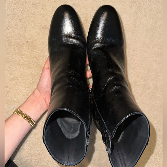 Saint Laurent Heeled Lou Boot - Picture 4 of 5